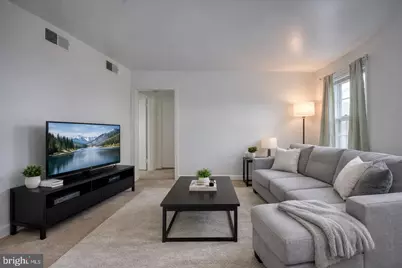 2125 Suitland Terrace SE #302, Washington, DC 20020 - Photo 3