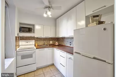 1844 Columbia Road NW #302, Washington, DC 20009 - Photo 9