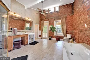 49 T St NW, Washington, DC 20001 - Photo 33