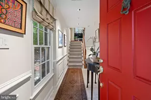 3915 Hillandale Ct NW, Washington, DC 20007 - Photo 3