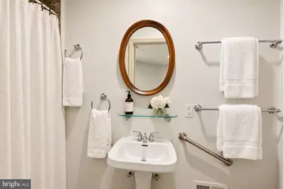 3915 Hillandale Court NW, Washington, DC 20007 - Photo 23