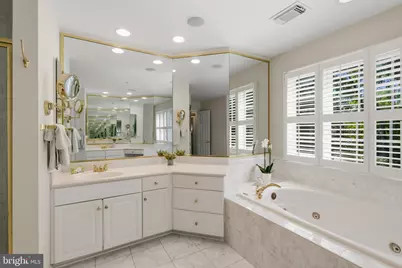 3915 Hillandale Court NW, Washington, DC 20007 - Photo 15