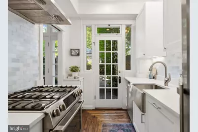 3021 Dent Place NW, Washington, DC 20007 - Photo 9