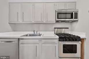 3900 Cathedral Ave NW, Washington, DC 20016 - Photo 13