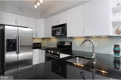 1117 10th Street NW #712, Washington, DC 20001 - Photo 3