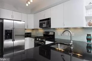 1117 10th St NW, Washington, DC 20001 - Photo 3