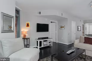 1117 10th St NW, Washington, DC 20001 - Photo 7