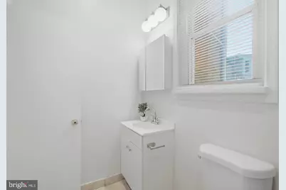 820 North Carolina Avenue SE, Washington, DC 20003 - Photo 17