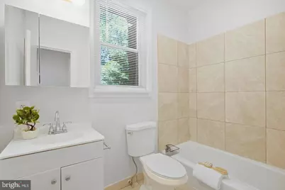 820 North Carolina Avenue SE, Washington, DC 20003 - Photo 15
