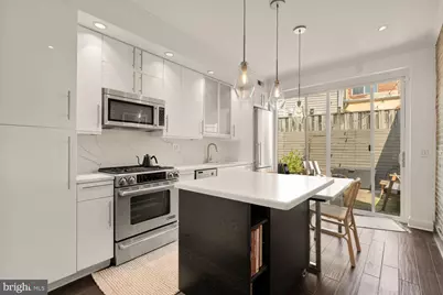 1242 K Street SE, Washington, DC 20003 - Photo 5