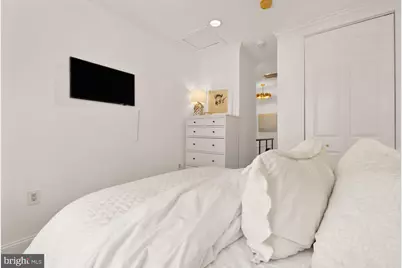 1242 K Street SE, Washington, DC 20003 - Photo 15