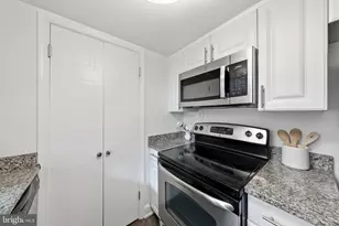 301 G St NE, Washington, DC 20002 - Photo 11