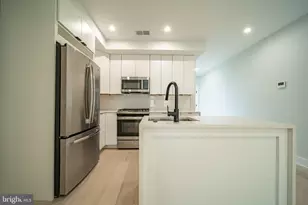 1117 24th St NW, Washington, DC 20037 - Photo 7