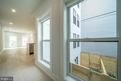 1117 24th Street NW #1, Washington, DC 20037 - Photo 3