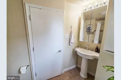 207 R Street NW #4, Washington, DC 20001 - Photo 11