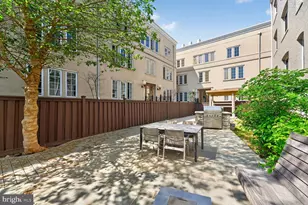 529 G St SE, Washington, DC 20003 - Photo 11