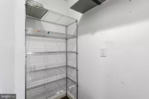 17 V St NW, Washington, DC 20001 - Photo 17