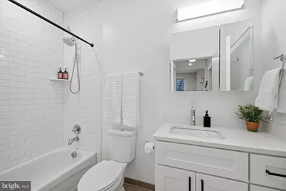 1016 17th Place NE #7, Washington, DC 20002 - Photo 15