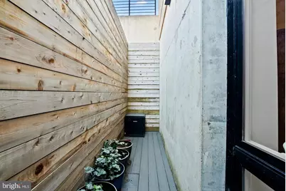 1016 17th Place NE #7, Washington, DC 20002 - Photo 19
