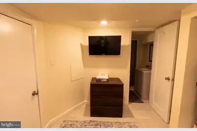811 W Virginia Avenue NE, Washington, DC 20002 - Photo 5