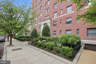 2127 California St NW, Washington, DC 20008 - Photo 23