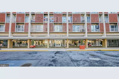 800 4th Street SW #S402, Washington, DC 20024 - Photo 3