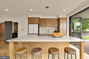 932 14th St SE, Washington, DC 20003 - Photo 11