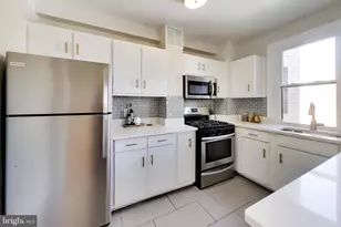 1915 16th St NW, Washington, DC 20009 - Photo 9