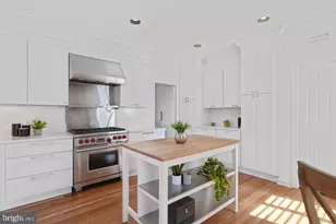 4711 Foxhall Cres NW, Washington, DC 20007 - Photo 9