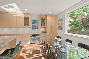 5152 Manning Pl NW, Washington, DC 20016 - Photo 9