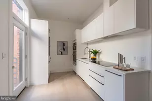 329 8th St NE, Washington, DC 20002 - Photo 17