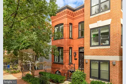 329 8th Street NE, Washington, DC 20002 - Photo 1