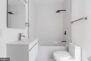 329 8th St NE, Washington, DC 20002 - Photo 35