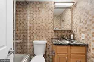 1124 25th St NW, Washington, DC 20037 - Photo 21