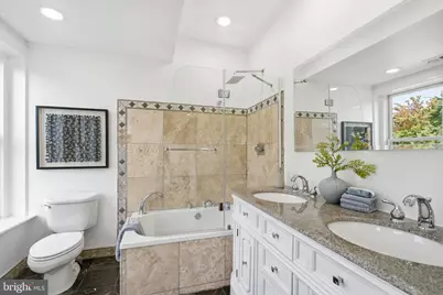 900 SE 12th Street SE, Washington, DC 20003 - Photo 29