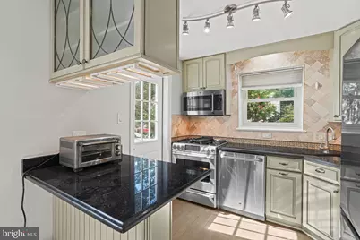 2749 Arizona Avenue NW, Washington, DC 20016 - Photo 11