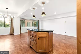 4201 Cathedral Ave NW, Washington, DC 20016 - Photo 21