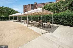 4201 Cathedral Ave NW, Washington, DC 20016 - Photo 41