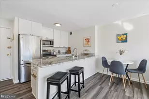 2501 Calvert St NW, Washington, DC 20008 - Photo 3