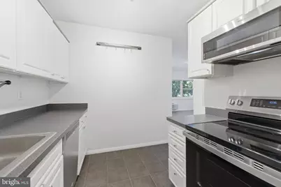 604 Longfellow Street NW #401, Washington, DC 20011 - Photo 7
