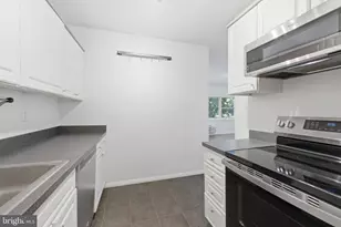 604 Longfellow St NW, Washington, DC 20011 - Photo 7