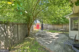 4323 Fessenden St NW, Washington, DC 20016 - Photo 35