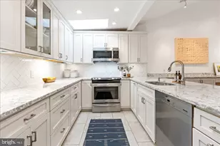 203 9th St SE, Washington, DC 20003 - Photo 13