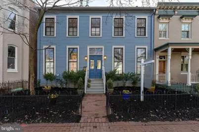 203 9th Street SE, Washington, DC 20003 - Photo 3