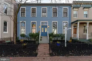 203 9th St SE, Washington, DC 20003 - Photo 3