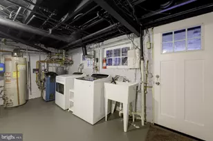 1717 2nd St NW, Washington, DC 20001 - Photo 29