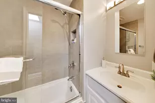 1427 Swann St NW, Washington, DC 20009 - Photo 23