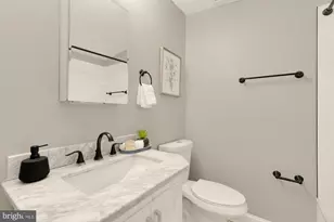 407 Independence Ave SE, Washington, DC 20003 - Photo 23