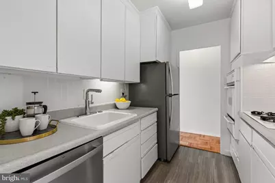 4000 Tunlaw Road NW #615, Washington, DC 20007 - Photo 9