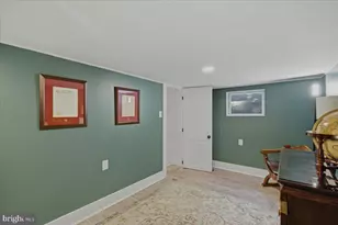 2701 Woodley Pl NW, Washington, DC 20008 - Photo 37